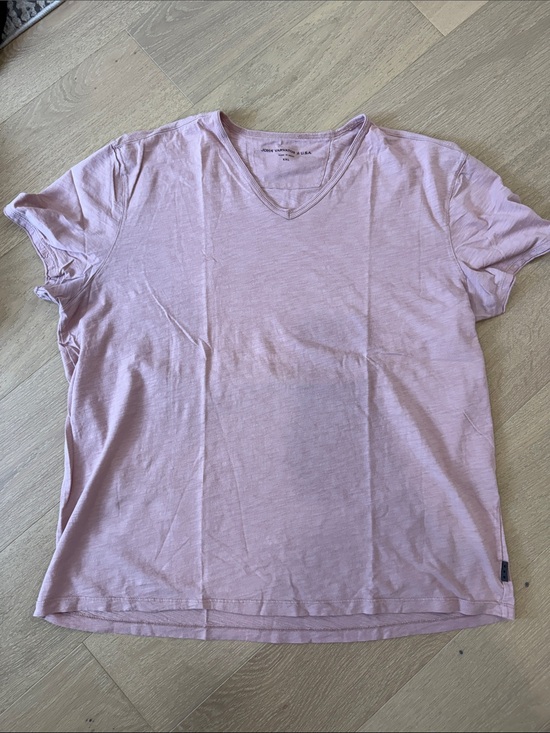 John Varvatos Other - John Varvatos Men's Short Sleeve V-Neck Tee - Light Mauve
